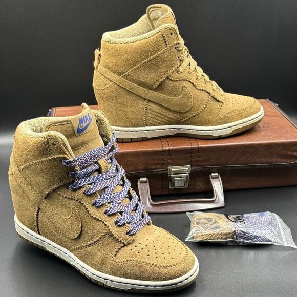Nike Wmns Dunk Sky High Wedge - Picture 1 of 13